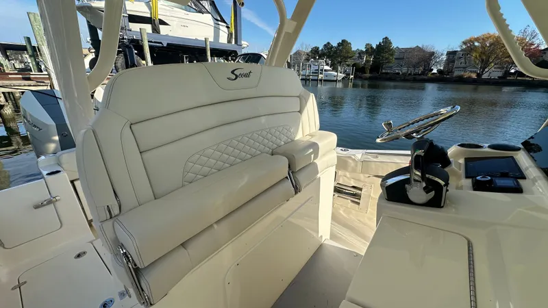 Slide: The Image of Scout 330 LXF 2026 - 25