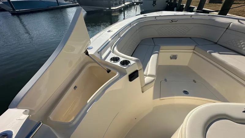 Slide: The Image of Scout 330 LXF 2026 - 39