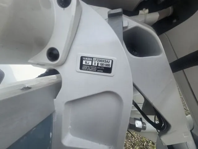 Slide: The Image of Sea Hunt Ultra 275 SE 2026 - 4