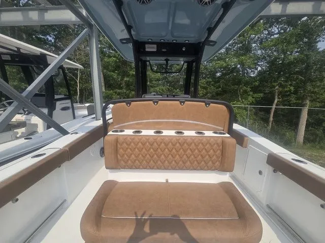 Slide: The Image of Sea Hunt Ultra 275 SE 2026 - 7