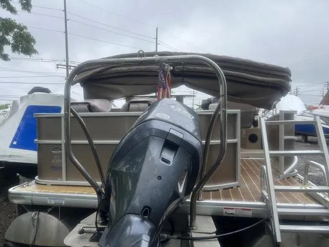 Slide: The Image of Sweetwater SW 240 WB 2013 - 3