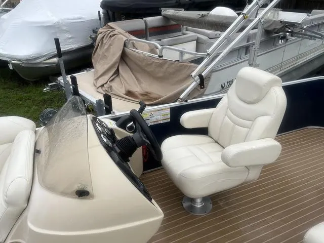 Slide: The Image of Sweetwater SW 2286 DL 2017 - 5