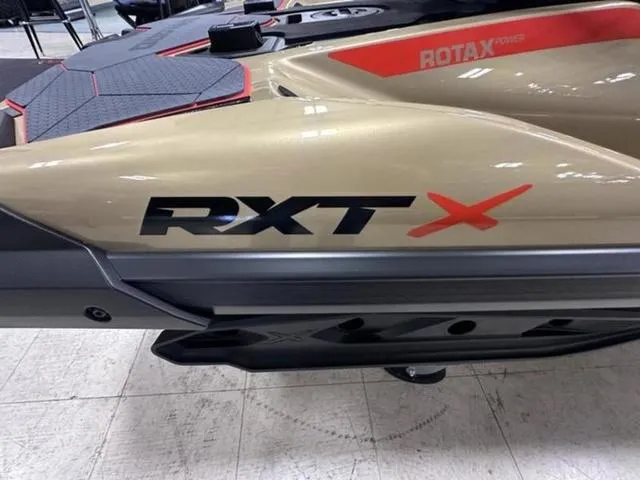 Slide: The Image of Sea-Doo RXT-X 2025 - 21