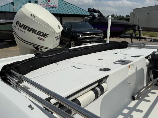 Slide: The Image of Champion 24 Bay 2008 - 10