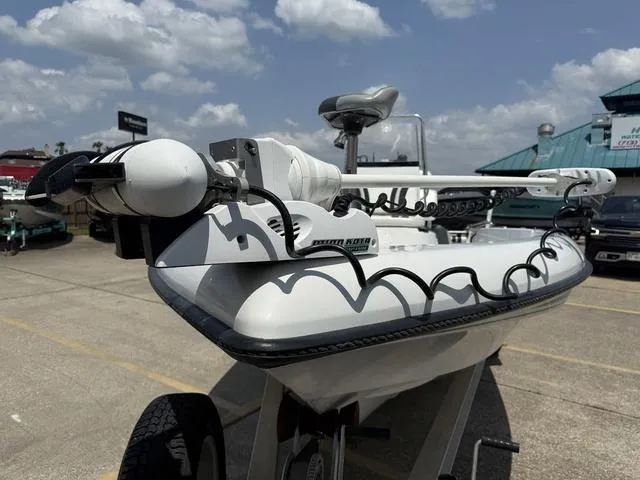 Slide: The Image of Champion 24 Bay 2008 - 5