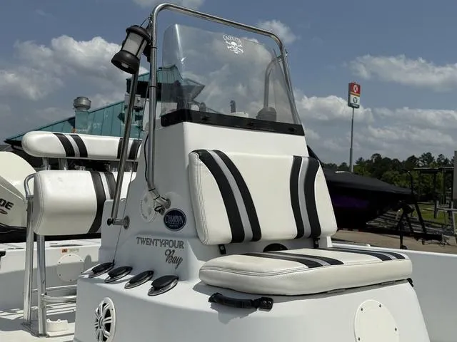 Slide: The Image of Champion 24 Bay 2008 - 8