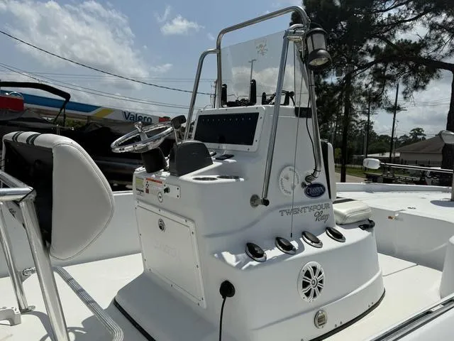 Slide: The Image of Champion 24 Bay 2008 - 9