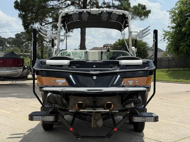 Slide: The Image of MasterCraft XT23 2017 - 20