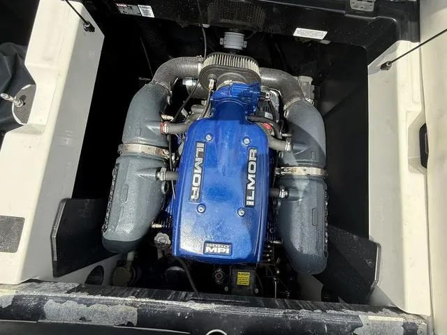 Slide: The Image of MasterCraft XT23 2017 - 21