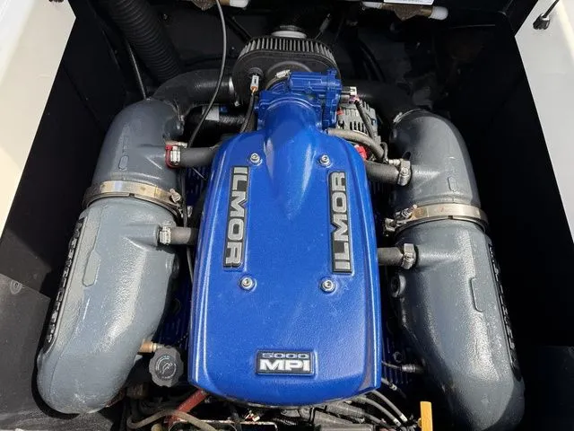 Slide: The Image of MasterCraft XT23 2017 - 22