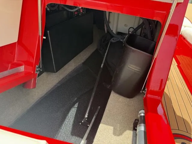 Slide: The Image of MasterCraft XT22 2021 - 23