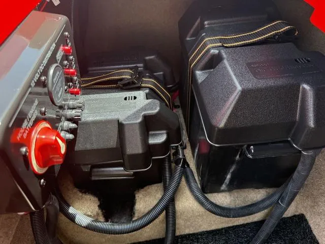 Slide: The Image of MasterCraft XT22 2021 - 24