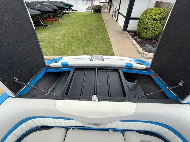 Slide: The Image of Malibu Wakesetter 24 MXZ 2014 - 19