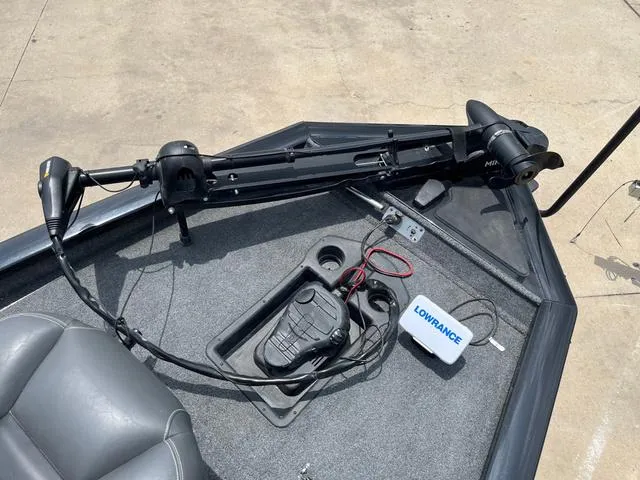 Slide: The Image of Tracker Pro 190TE 2024 - 10