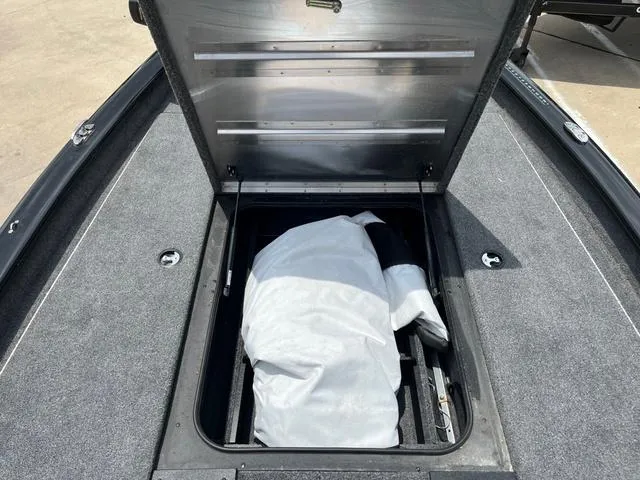 Slide: The Image of Tracker Pro 190TE 2024 - 12