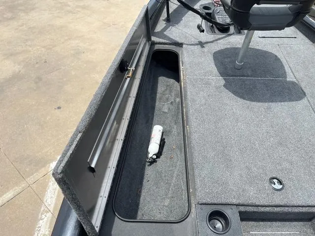 Slide: The Image of Tracker Pro 190TE 2024 - 13