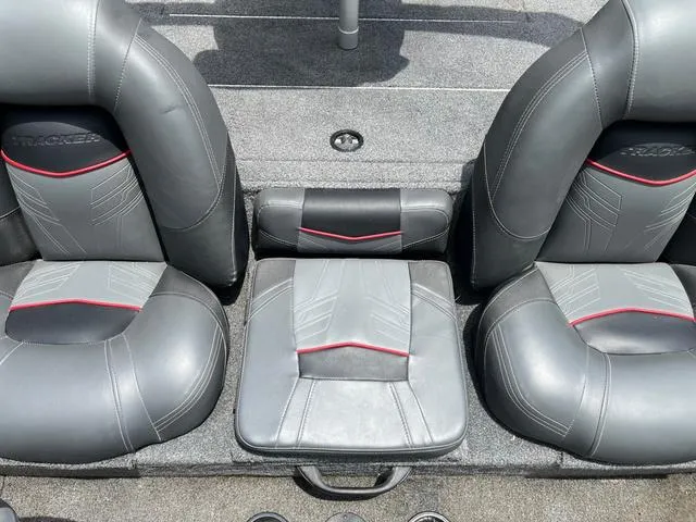 Slide: The Image of Tracker Pro 190TE 2024 - 20