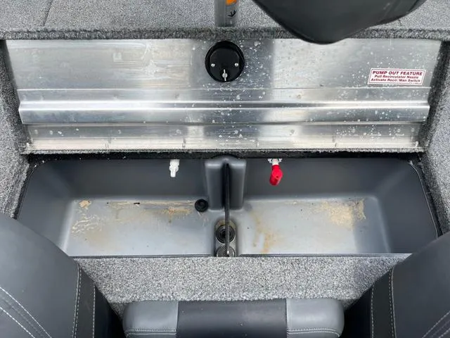 Slide: The Image of Tracker Pro 190TE 2024 - 24