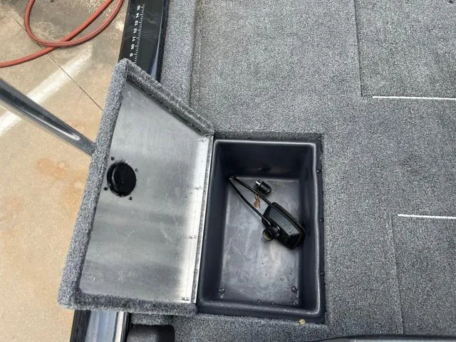 Slide: The Image of Tracker Pro 190TE 2024 - 27