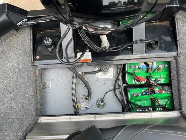 Slide: The Image of Tracker Pro 190TE 2024 - 28