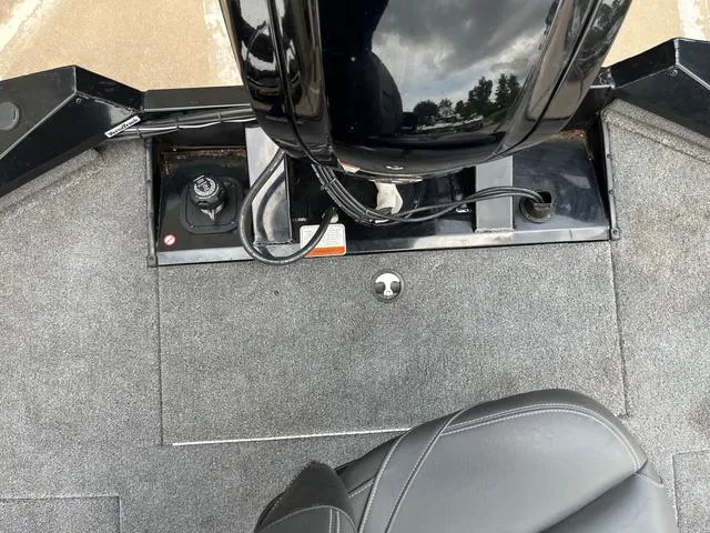 Slide: The Image of Tracker Pro 190TE 2024 - 29