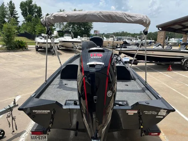 Slide: The Image of Tracker Pro 190TE 2024 - 5