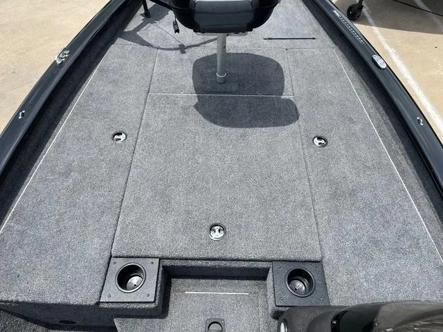 Slide: The Image of Tracker Pro 190TE 2024 - 7