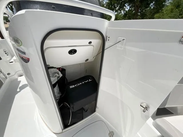 Slide: The Image of Tracker 2150 CC 2020 - 14