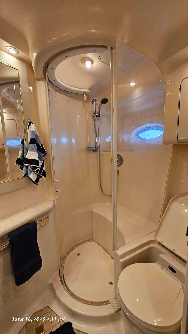 Slide: The Image of Sea Ray 540 Sundancer 1999 - 12