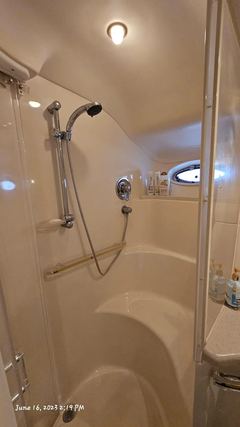 Slide: The Image of Sea Ray 540 Sundancer 1999 - 24