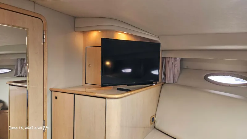 Slide: The Image of Sea Ray 540 Sundancer 1999 - 29