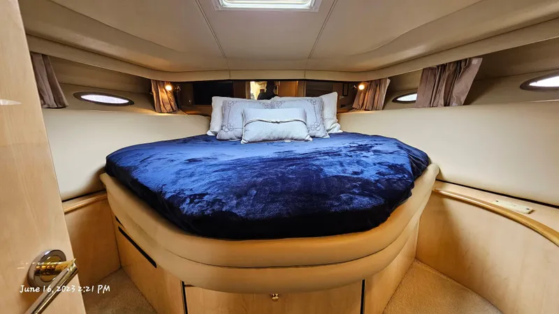 Slide: The Image of Sea Ray 540 Sundancer 1999 - 30