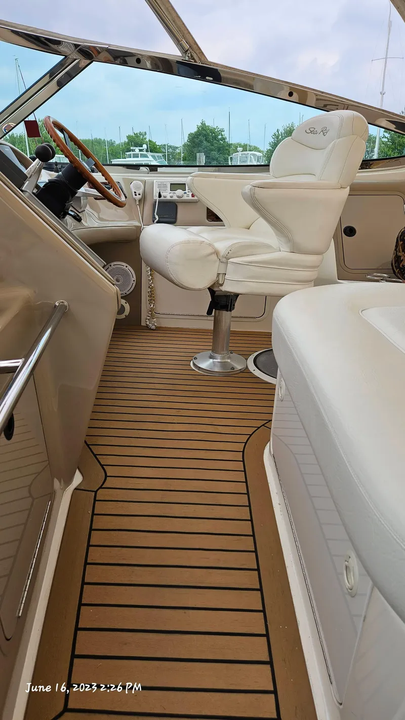 Slide: The Image of Sea Ray 540 Sundancer 1999 - 39