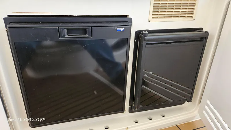 Slide: The Image of Sea Ray 540 Sundancer 1999 - 47