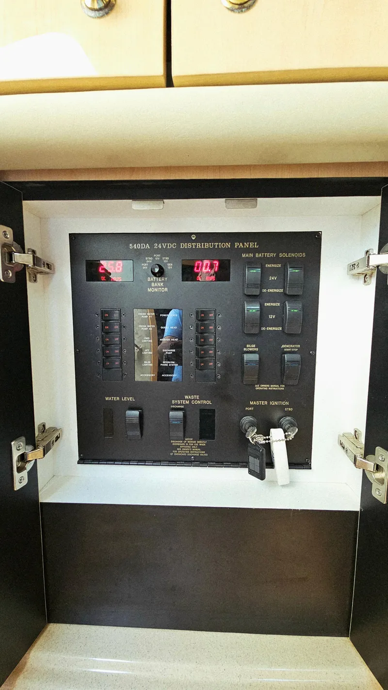 Slide: The Image of Sea Ray 540 Sundancer 1999 - 55