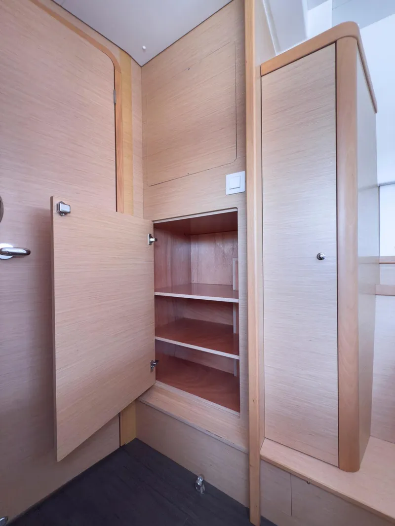 Slide: The Image of Lagoon 42 2017 - 108