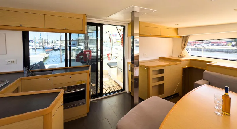 Slide: The Image of Lagoon 42 2017 - 75