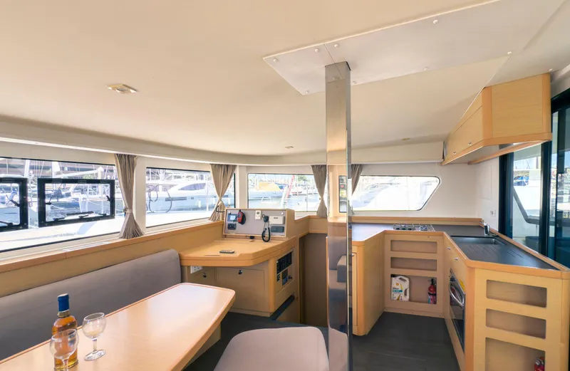 Slide: The Image of Lagoon 42 2017 - 80