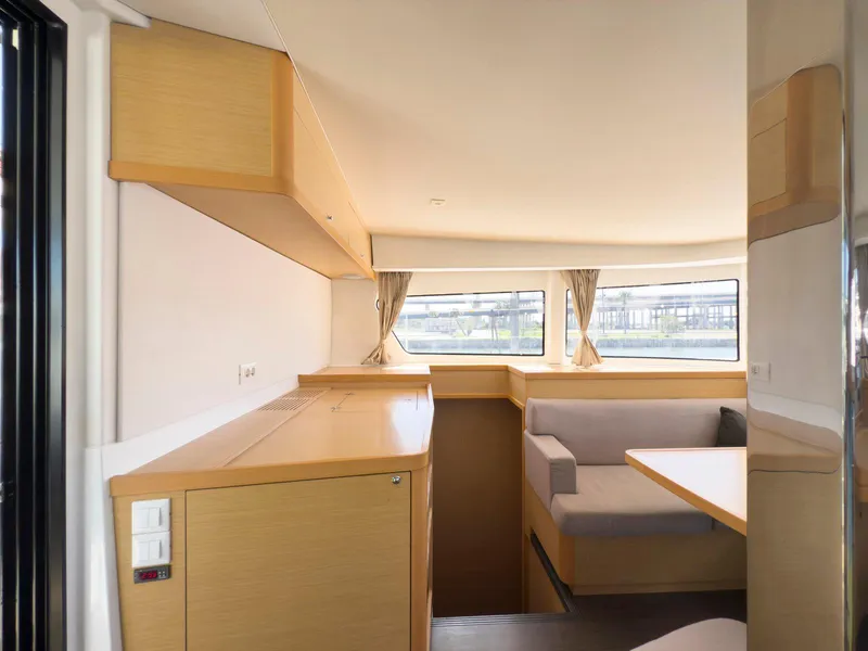 Slide: The Image of Lagoon 42 2017 - 82