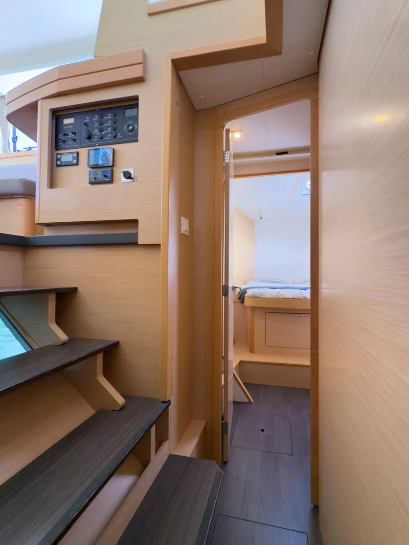 Slide: The Image of Lagoon 42 2017 - 92