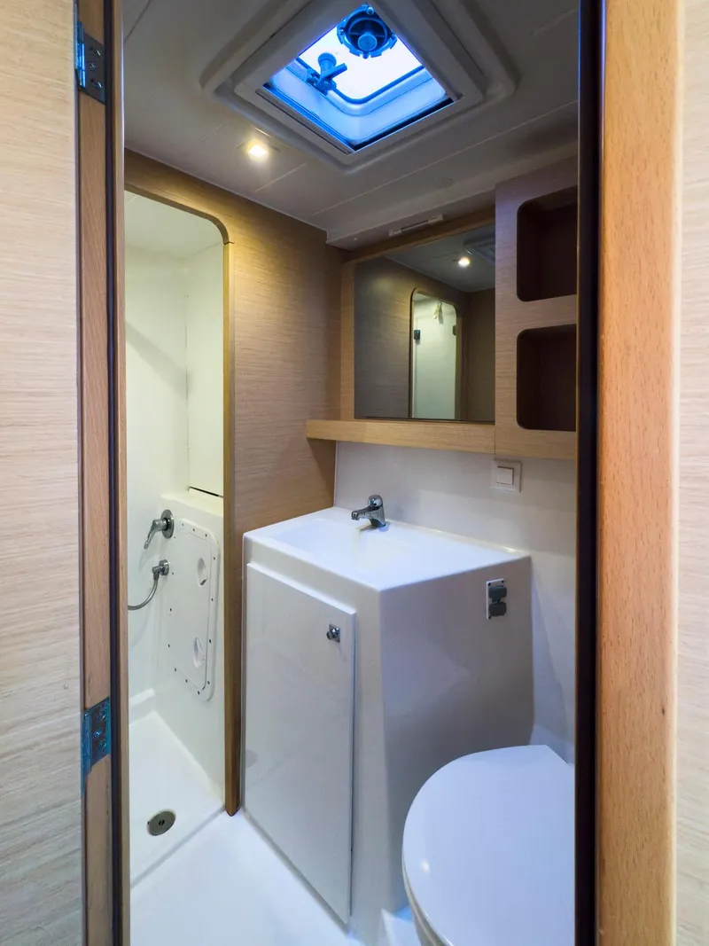 Slide: The Image of Lagoon 42 2017 - 93