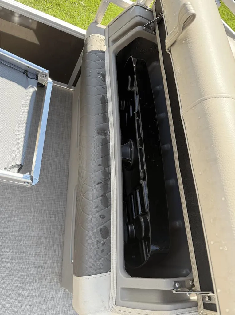 Slide: The Image of Sun Tracker Fishin Barge 2023 - 10