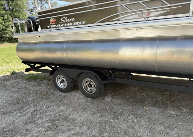 Slide: The Image of Sun Tracker Fishin Barge 2023 - 12