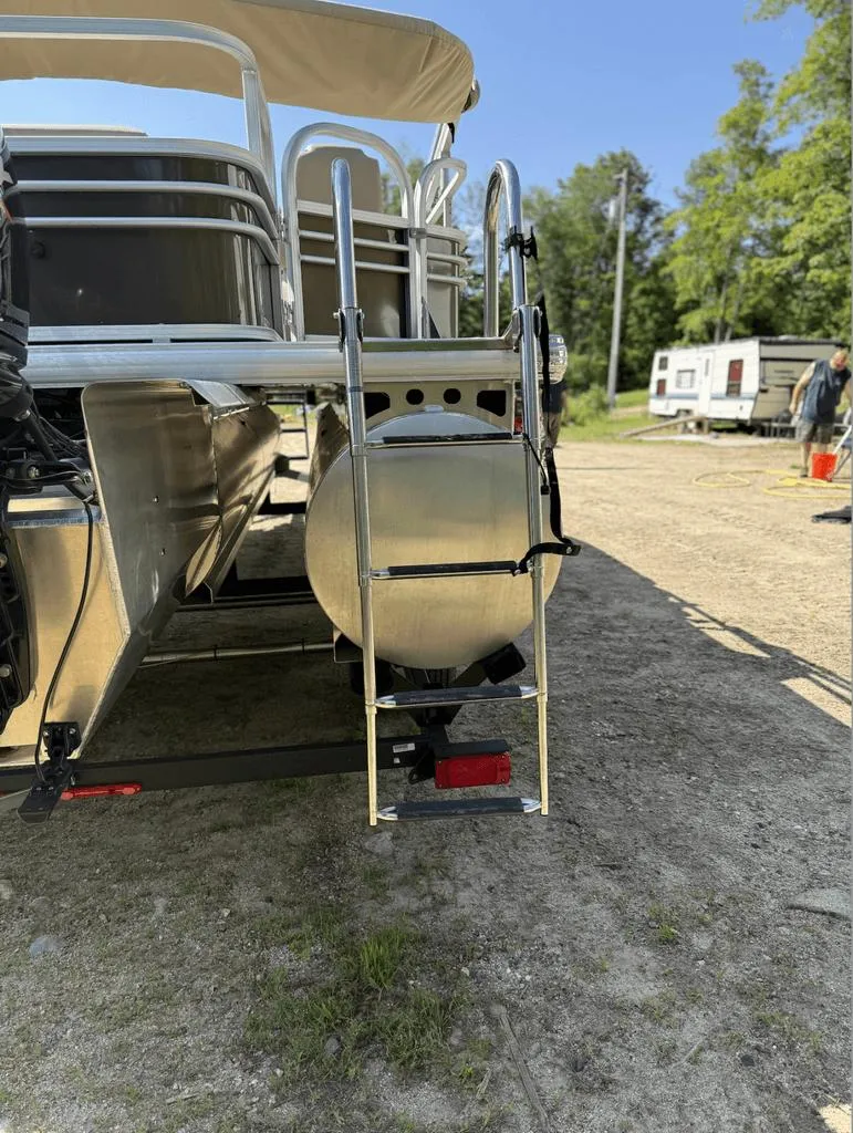 Slide: The Image of Sun Tracker Fishin Barge 2023 - 15