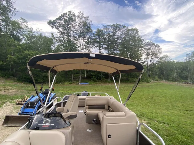 Slide: The Image of Sun Tracker Fishin Barge 2023 - 9