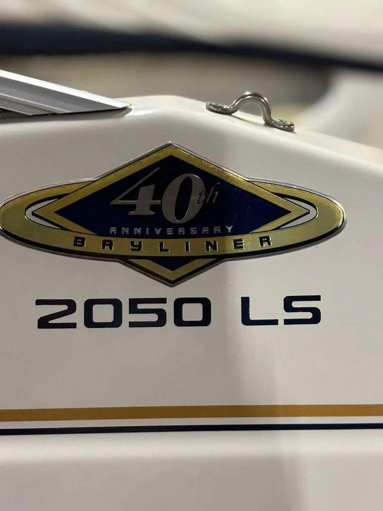 Slide: The Image of Bayliner Capri 2050 LS 1996 - 9