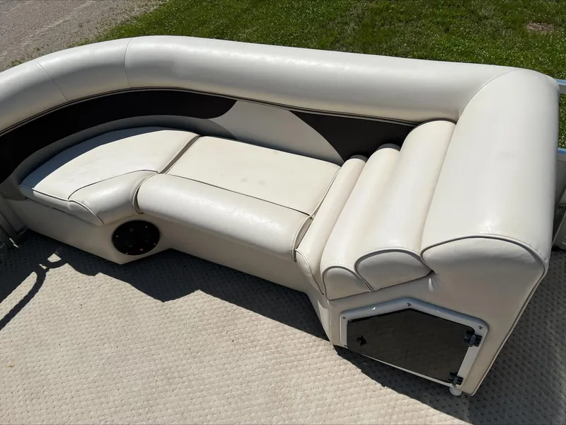 Slide: The Image of Palm Beach Deluxe 220 2008 - 10