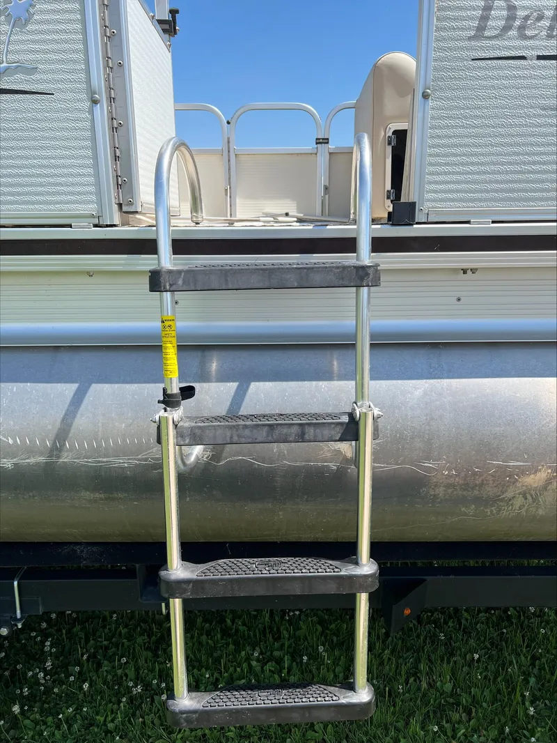 Slide: The Image of Palm Beach Deluxe 220 2008 - 11