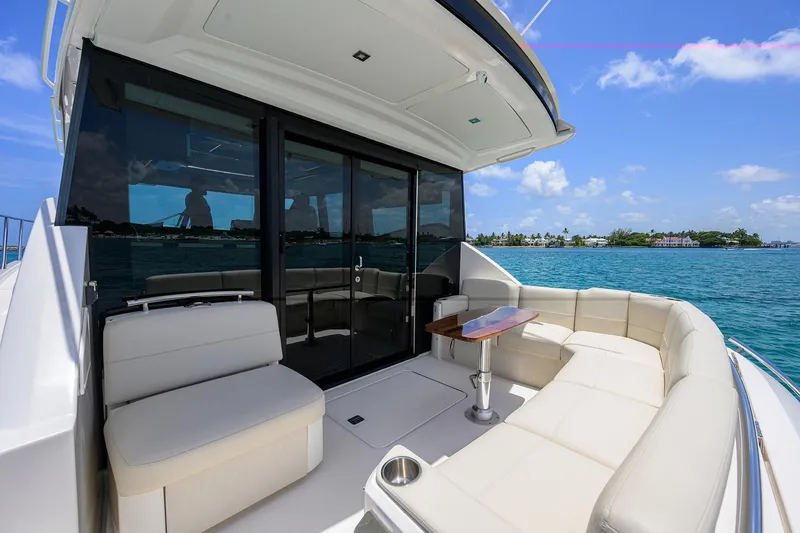 Slide: The Image of Tiara 49 DEBBIE'S DIAMOND - Cockpit - 28