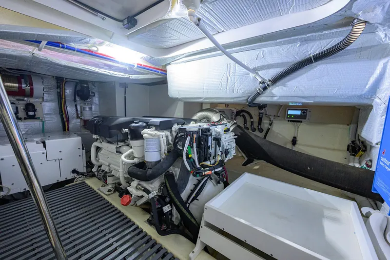 Slide: The Image of Tiara 49 DEBBIE'S DIAMOND - Engine Room - 35